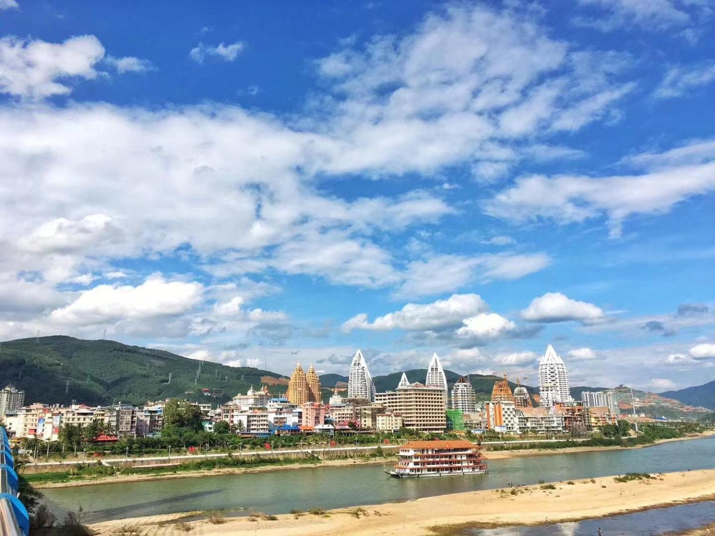 Doudou Meilan Fengqing Inn Jinghong Exteriör bild